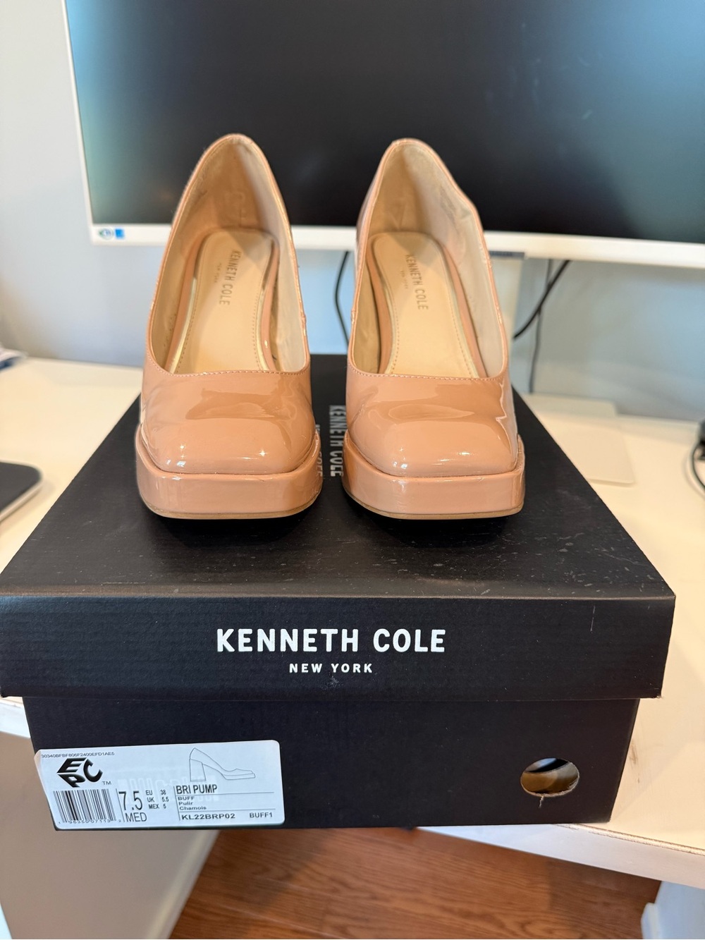 Kenneth Cole Nude Patent Platform Pumps